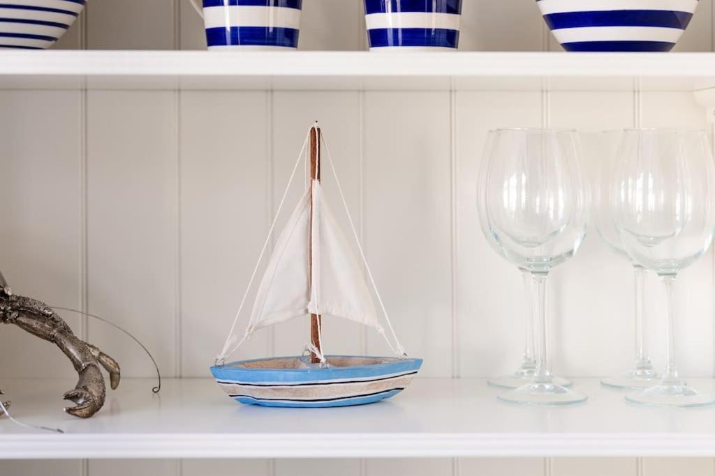 Marejada Coastal Suite ปูแอร์ติโต เด กวีมาร์ ภายนอก รูปภาพ